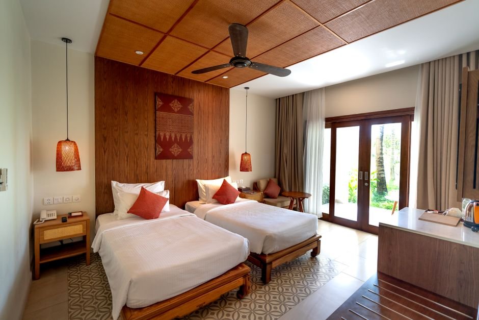 Hotels & Accommodation